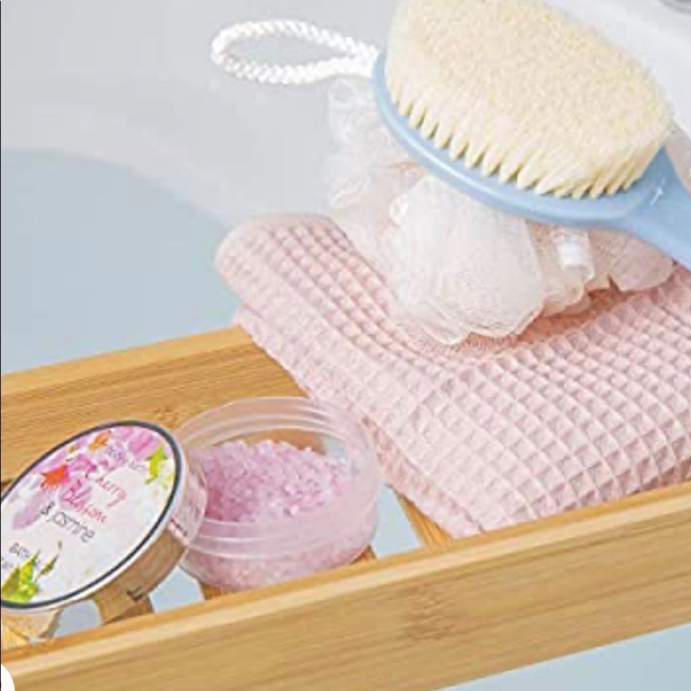 Bath&Earth 8 piece gift basket - Picture 4 of 7